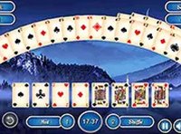 Crescent Solitaire Classic Card Puzzle